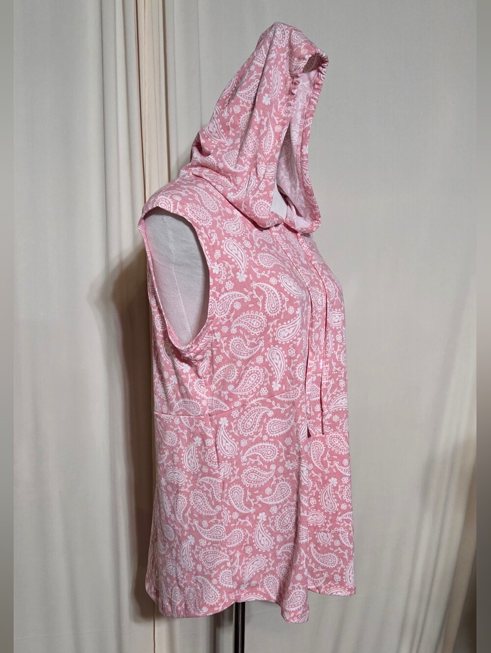 LuLaRoe Pink Paisley Print Sleeveless "Brittany" Hooded Tank Top Size Large NWT - Picture 6 of 13